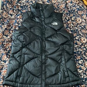 North Face small black 550 down vest